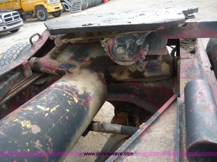 image for item 4087 1984 Ford Conventional N LNT9000 tractor truck