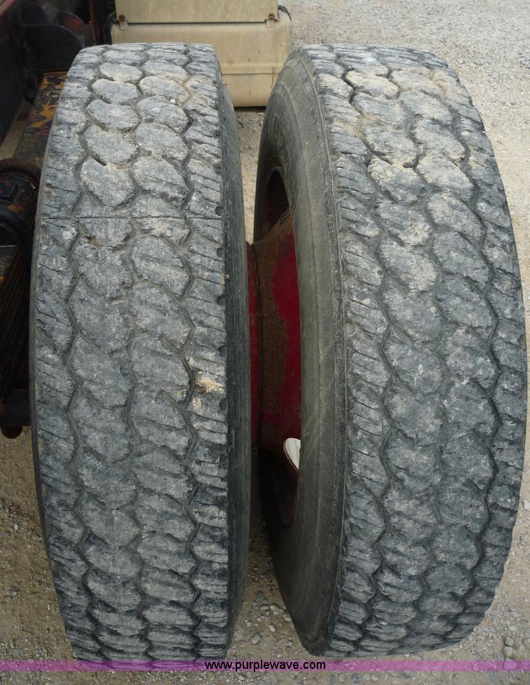 image for item 4087 1984 Ford Conventional N LNT9000 tractor truck