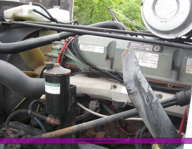 image for item 6945 2003 Freightliner Convensional FLD120