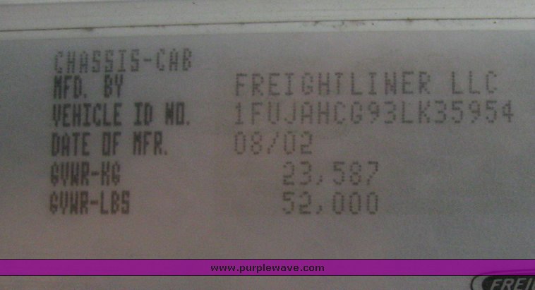 image for item 6945 2003 Freightliner Convensional FLD120
