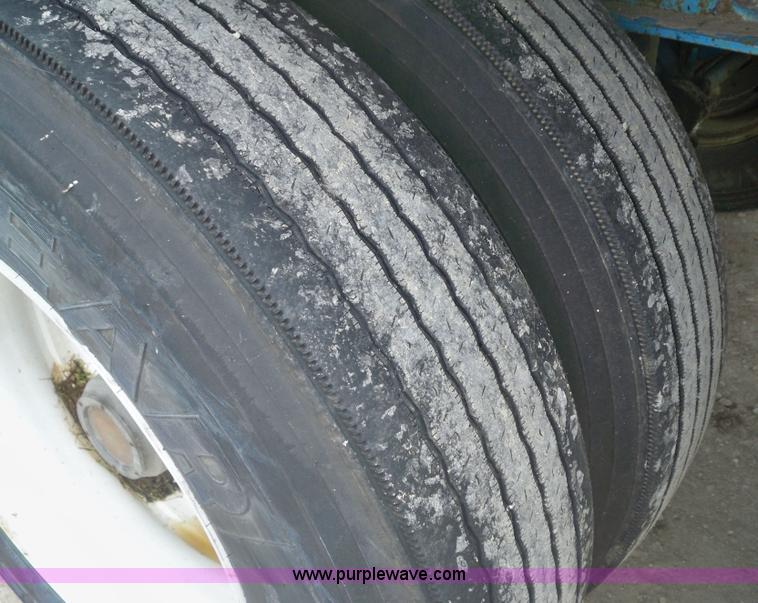 image for item 6946 1999 Wilson 48'L x 96"W steel/aluminuum combo flatbed trailer