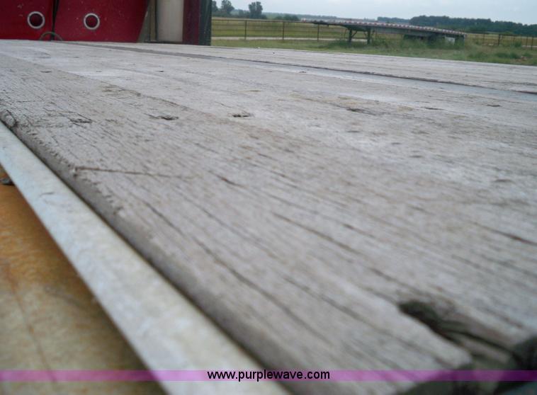 image for item 6949 2007 Doonan 53'L x 102"W steel-aluminum combo spread axle step-deck trailer