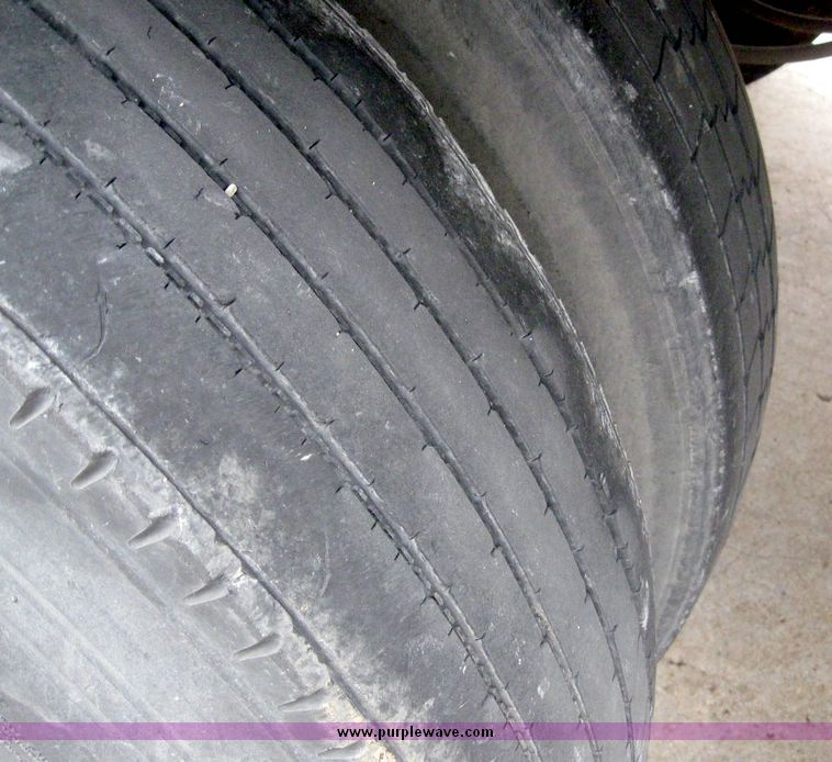 image for item 8067 1998 Trailmobile 53' dry van trailer