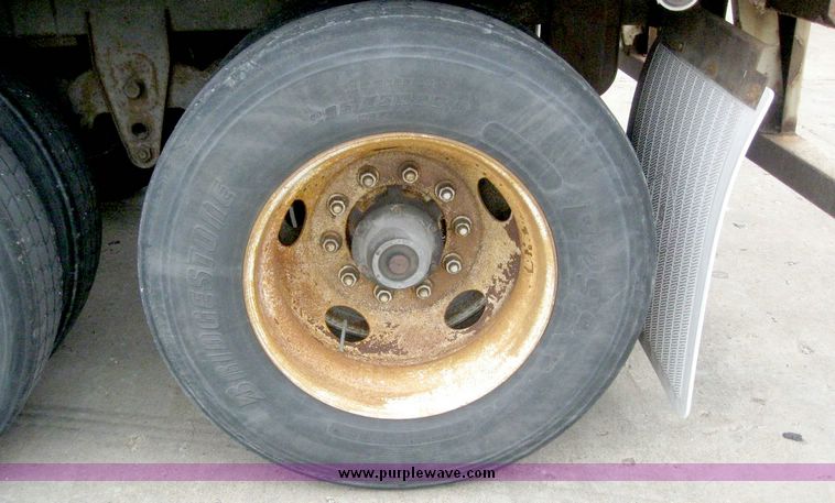 image for item 8069 1999 Wabash 53' dry van trailer