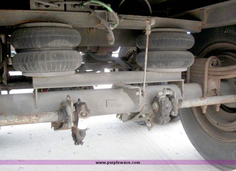 image for item 8069 1999 Wabash 53' dry van trailer