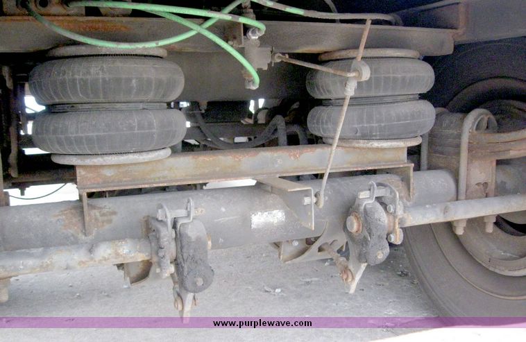 image for item 8070 1999 Wabash 53' dry van trailer