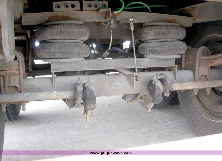 image for item 8072 1999 Wabash 53' dry van trailer