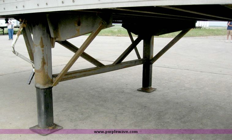 image for item 8075 1999 Wabash 53' dry van trailer