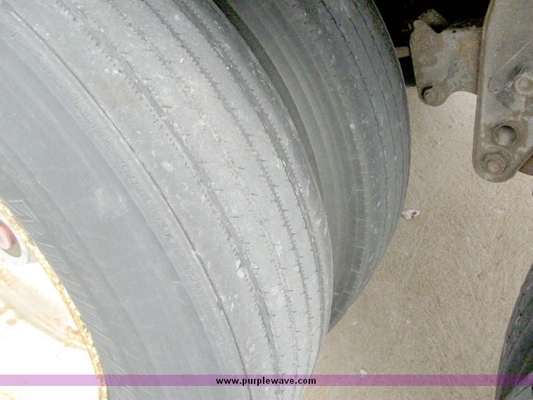 image for item 8076 1999 Wabash 53' dry van trailer