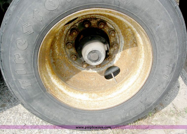 image for item 8077 1999 Wabash 53' dry van trailer