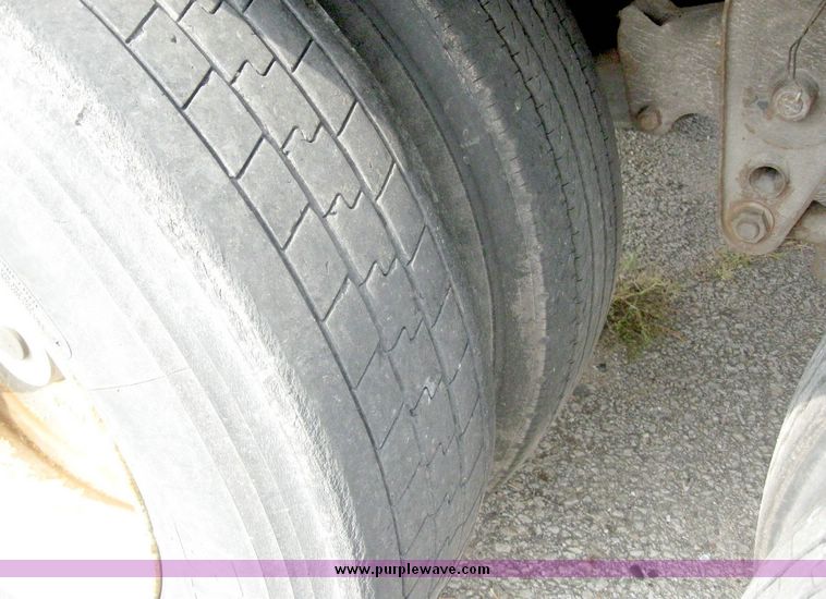 image for item 8077 1999 Wabash 53' dry van trailer