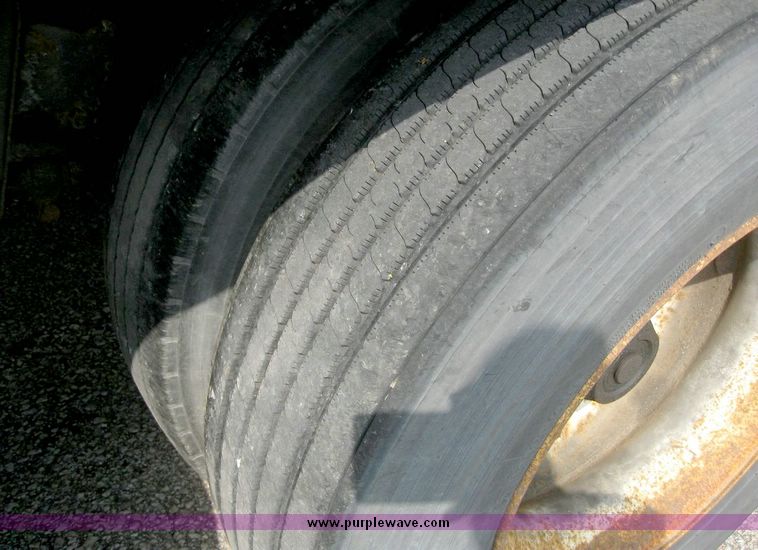 image for item 8079 1999 Wabash 53' dry van trailer