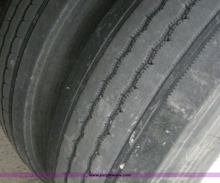 image for item 8084 1999 Wabash 53' dry van trailer