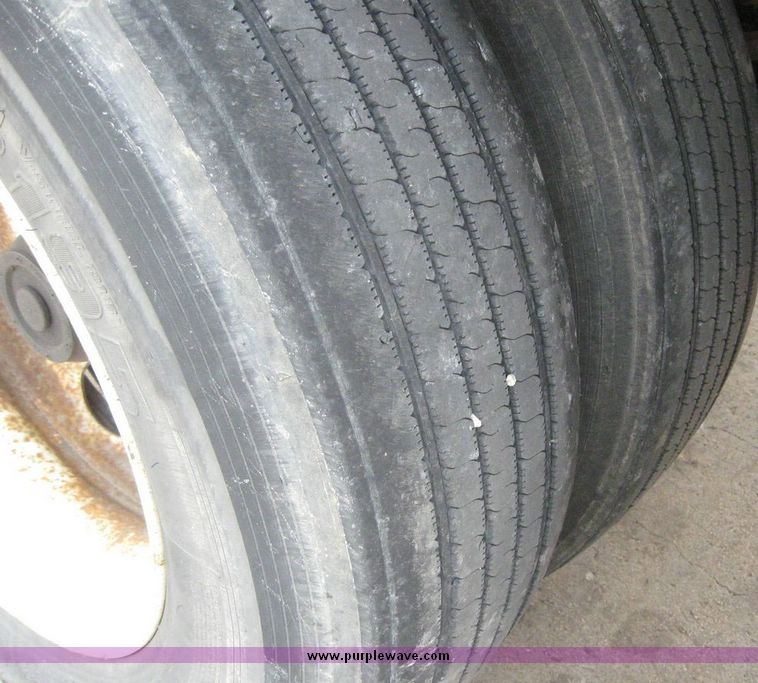 image for item 8084 1999 Wabash 53' dry van trailer