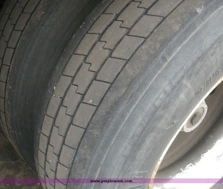 image for item 8085 1999 Wabash 53' dry van trailer