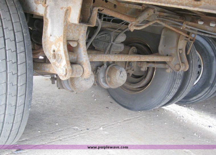 image for item 8085 1999 Wabash 53' dry van trailer