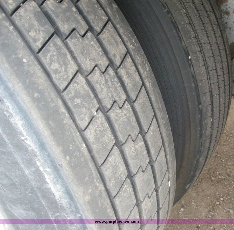 image for item 8086 1998 Trailmobile 53' dry van trailer