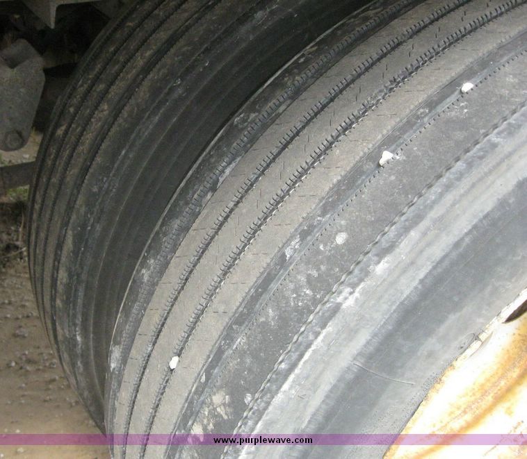 image for item 8087 1997 Trailmobile 53' dry van trailer