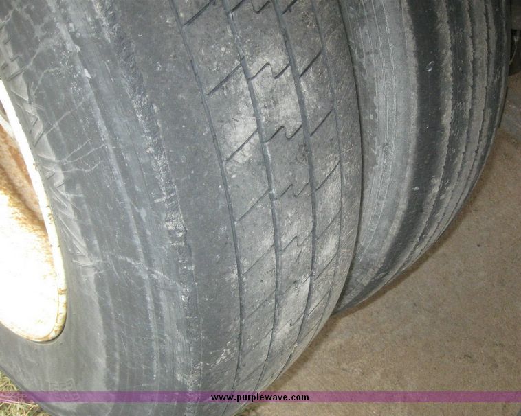 image for item 8088 1999 Wabash 53' dry van trailer