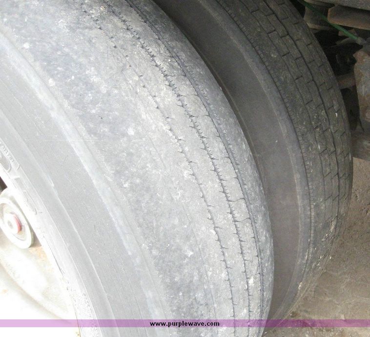 image for item 8092 1999 Wabash 53' dry van trailer