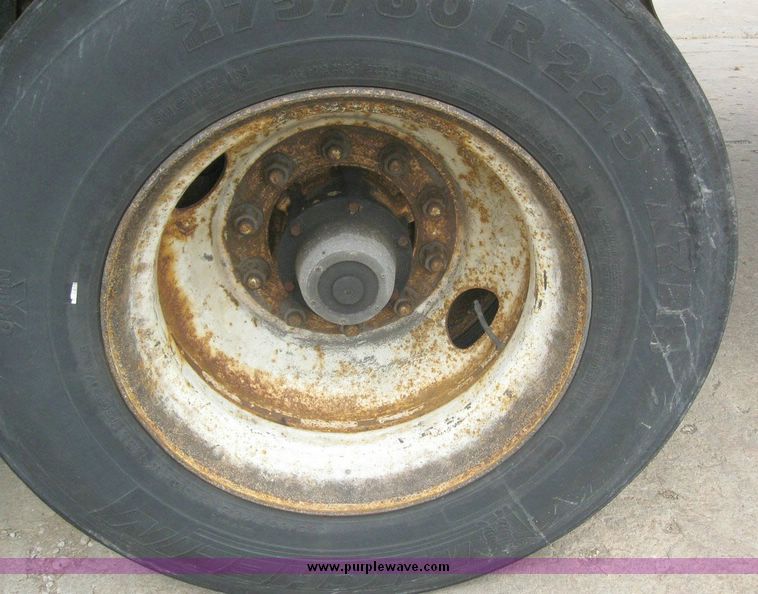 image for item 8093 1999 Wabash 53' dry van trailer