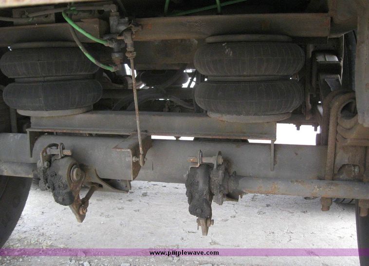 image for item 8093 1999 Wabash 53' dry van trailer