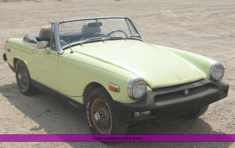 image for item 8638 1977 MG Midget convertible