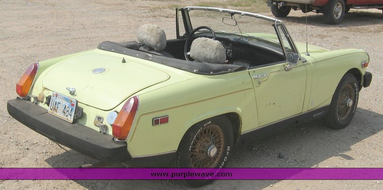 image for item 8638 1977 MG Midget convertible