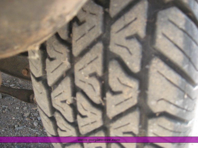 image for item 8638 1977 MG Midget convertible