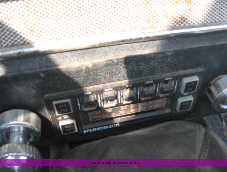 image for item 8638 1977 MG Midget convertible