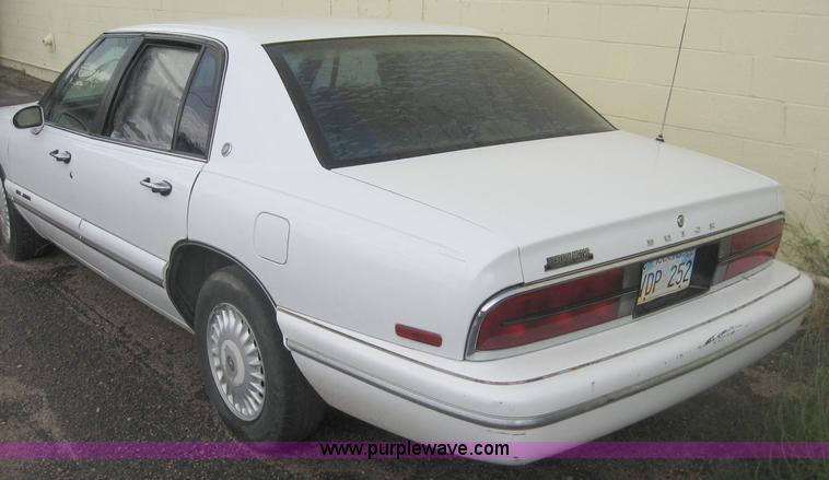 image for item 8645 1996 Buick Park Avenue