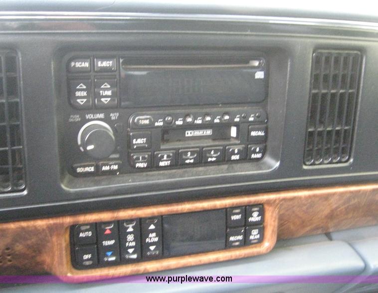 image for item 8645 1996 Buick Park Avenue