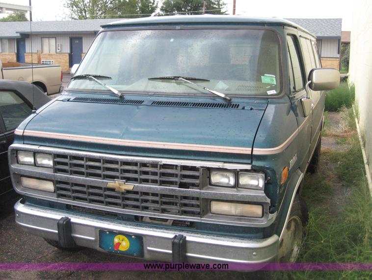 image for item 8646 1995 Chevrolet Sportvan G20