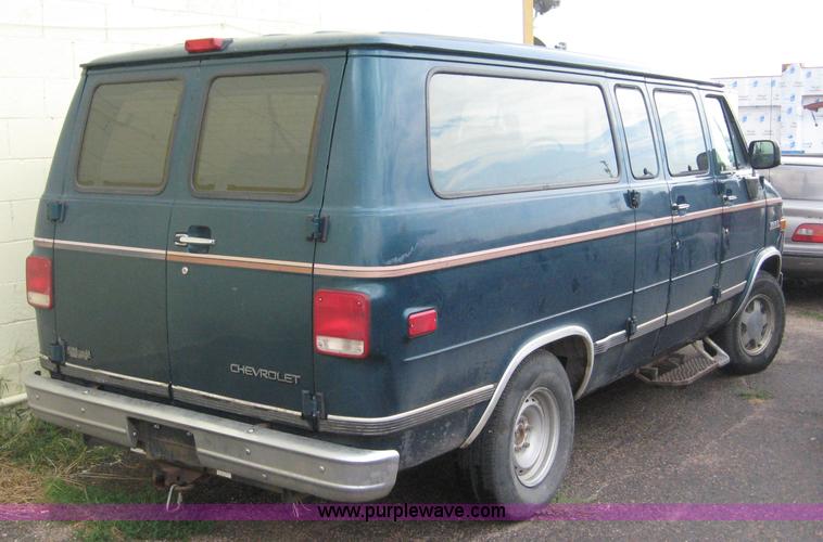 image for item 8646 1995 Chevrolet Sportvan G20
