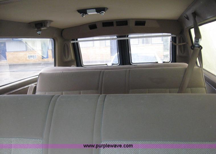 image for item 8646 1995 Chevrolet Sportvan G20