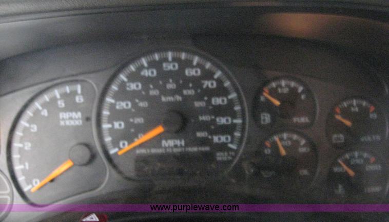 image for item 8648 2000 Chevrolet Tahoe C1500