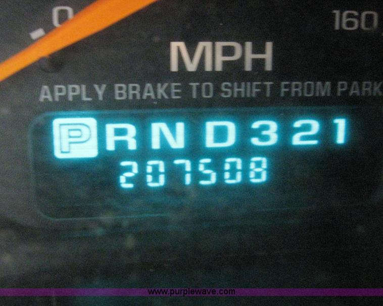 image for item 8648 2000 Chevrolet Tahoe C1500