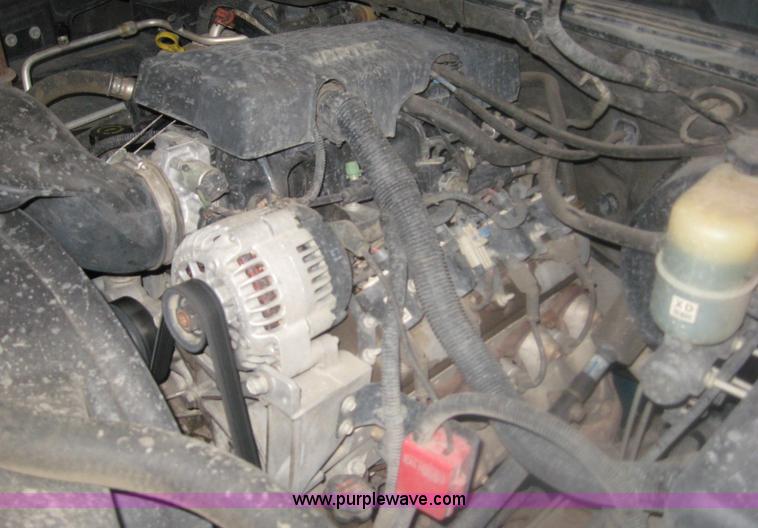 image for item 8648 2000 Chevrolet Tahoe C1500