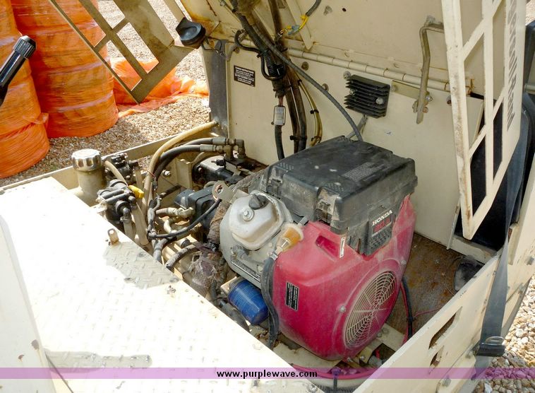 image for item 2032 2004 Ingersoll Rand DD10S vibratory packer roller