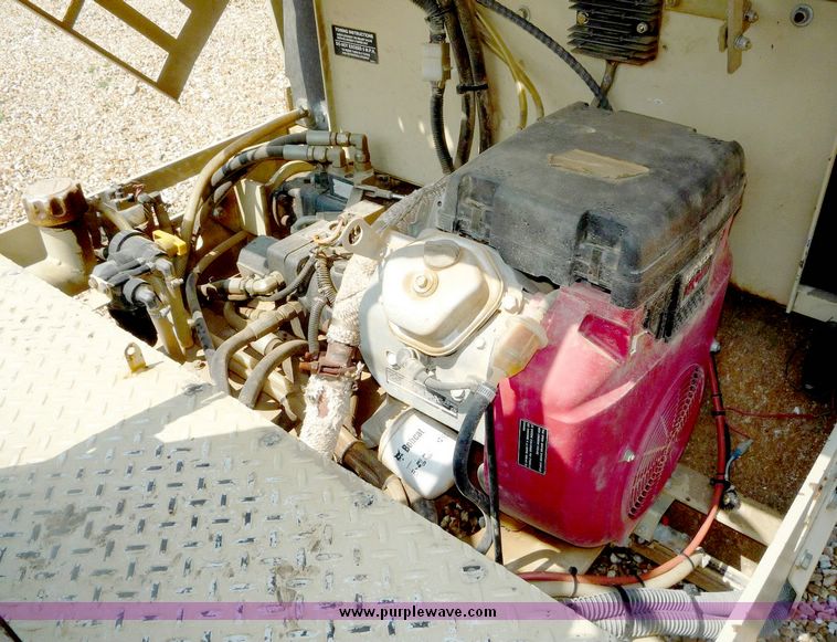 image for item 2033 2004 Ingersoll Rand DD10S vibratory packer roller