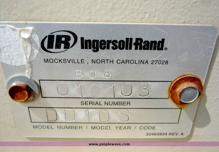 image for item 2033 2004 Ingersoll Rand DD10S vibratory packer roller
