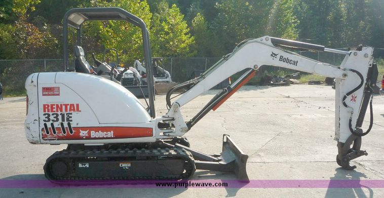 image for item 2039 2006 Bobcat 331E compact excavator