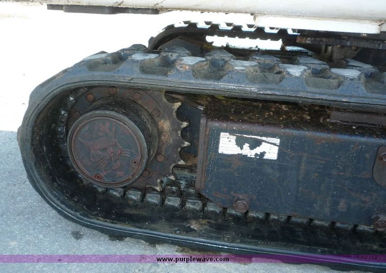 image for item 2039 2006 Bobcat 331E compact excavator