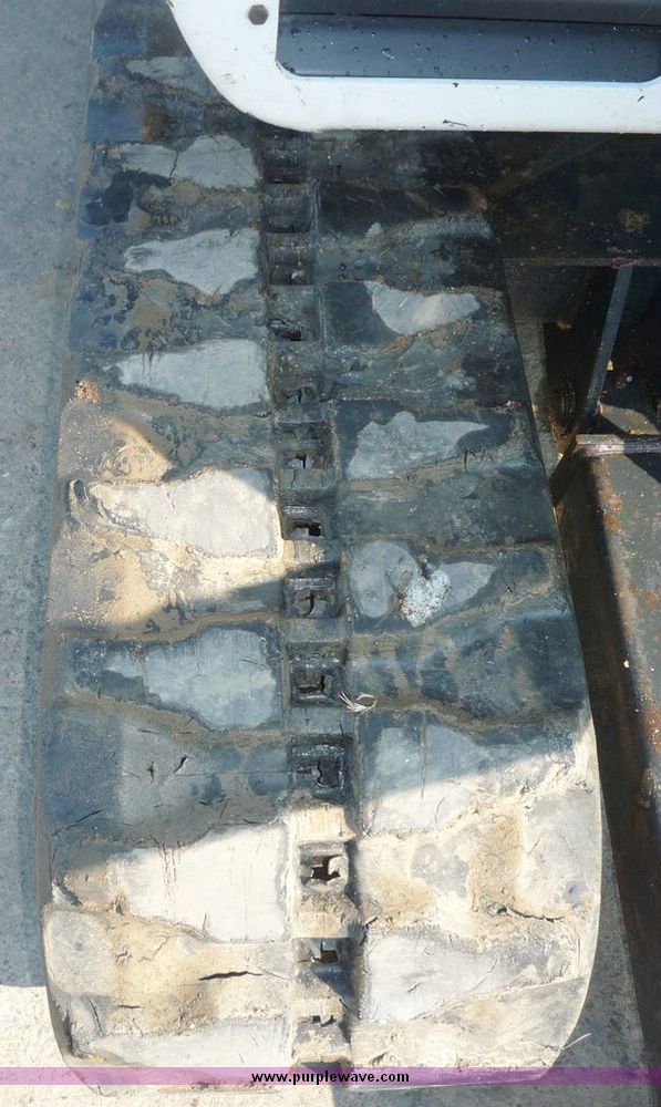 image for item 2039 2006 Bobcat 331E compact excavator