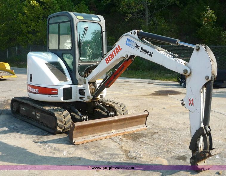 image for item 2044 2006 Bobcat 430 Fastrack compact excavator