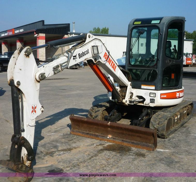 image for item 2044 2006 Bobcat 430 Fastrack compact excavator