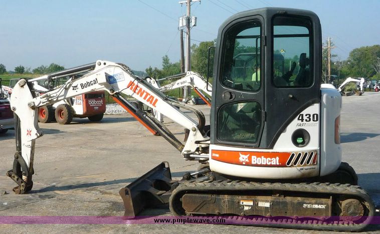 image for item 2044 2006 Bobcat 430 Fastrack compact excavator