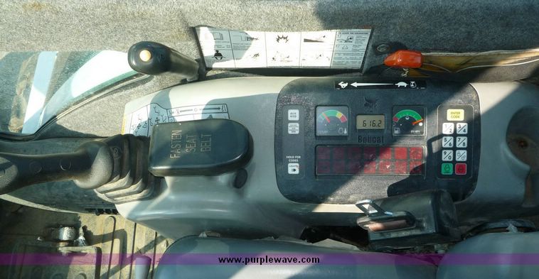 image for item 2044 2006 Bobcat 430 Fastrack compact excavator