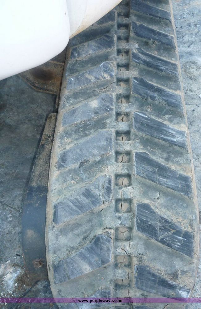 image for item 2044 2006 Bobcat 430 Fastrack compact excavator