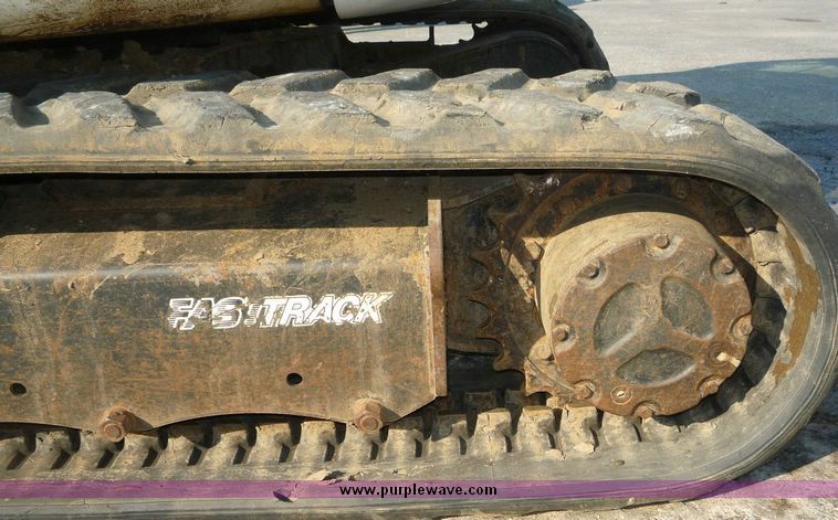 image for item 2044 2006 Bobcat 430 Fastrack compact excavator